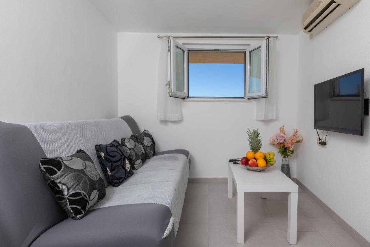 Apartments Petrovic Makarska Exterior photo